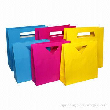 Little Paper Gift Bag with Die-cut Handle, Made of 200g Art Paper, OEM Samples are Available